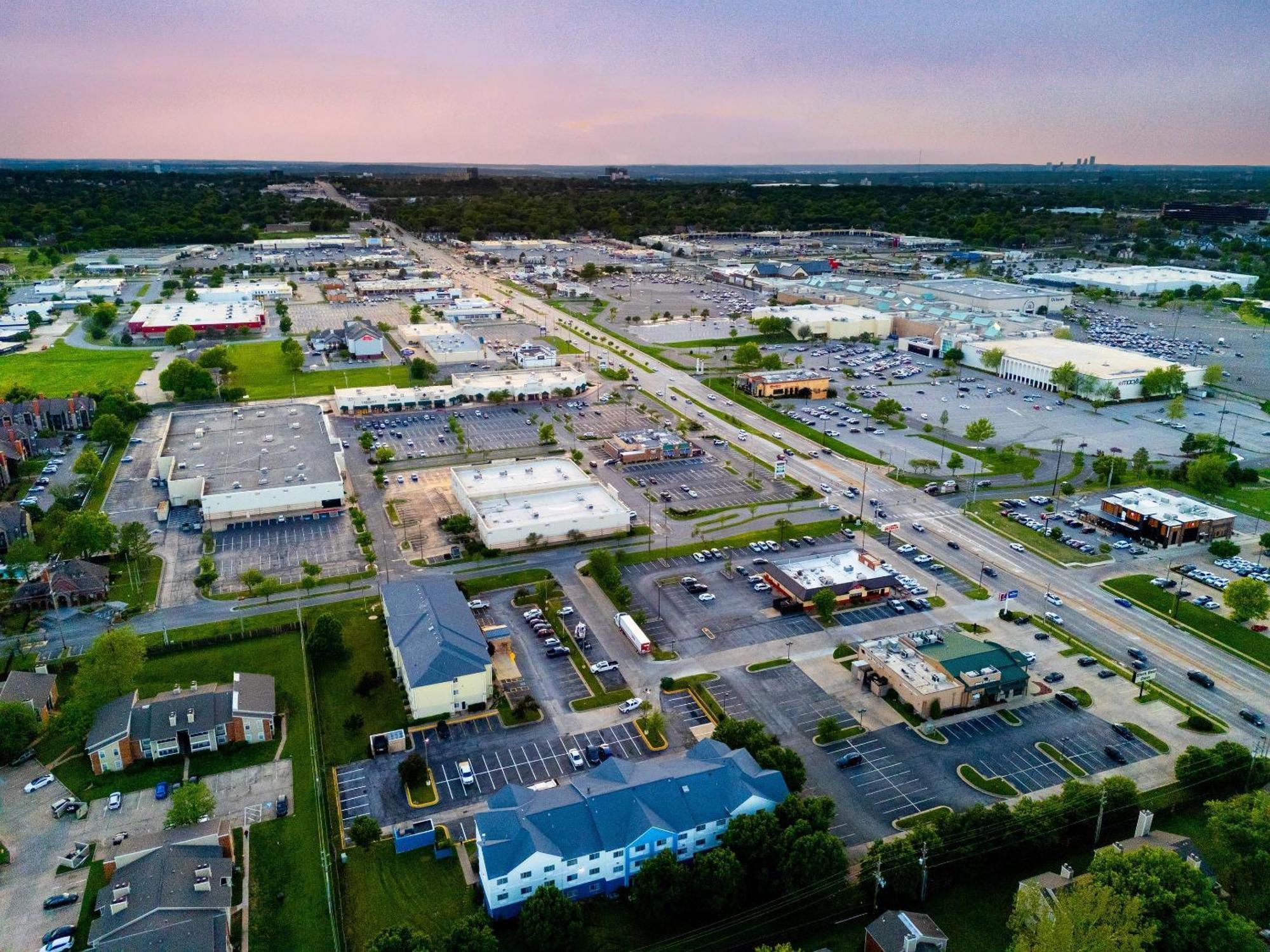 Comfort Inn South Tulsa - Woodland Hills Eksteriør billede